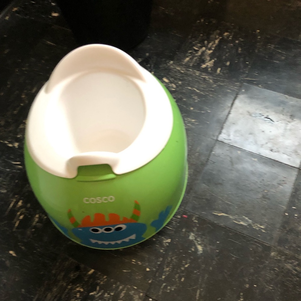 Kid potty chair